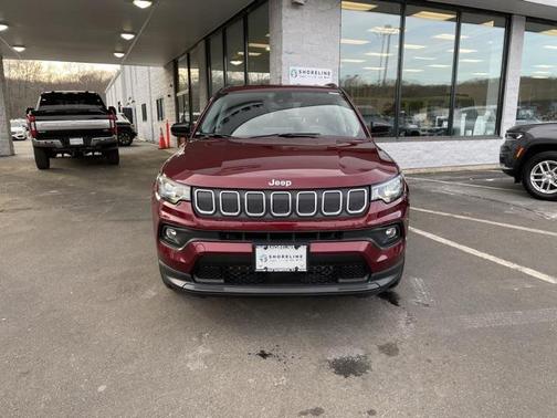2022 Jeep Compass Latitude Lux
