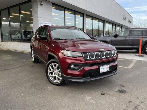 2022 Jeep Compass Latitude Lux