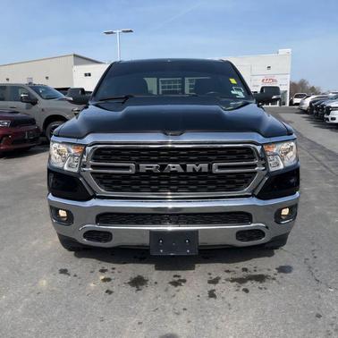 Diamond Black Crystal Pearlcoat 2022 RAM 1500 Big Horn/Lone Star