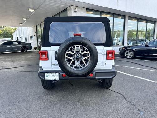 2025 Jeep Wrangler 4-Door Sahara 4x4
