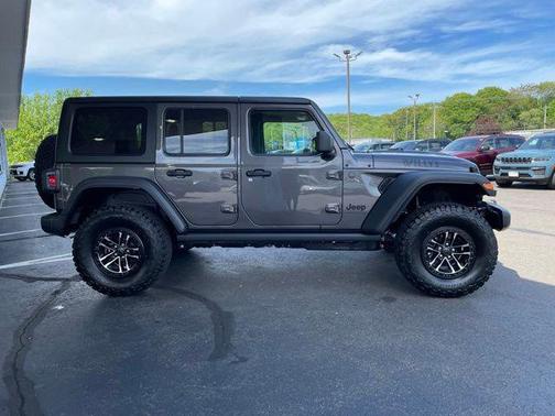 Granite Crystal Metallic Clearcoat 2026 Jeep Wrangler Willys
