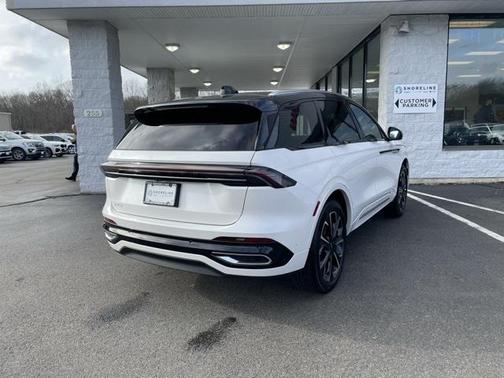 2024 Lincoln Nautilus Reserve