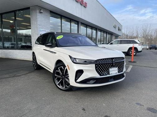 2024 Lincoln Nautilus Reserve