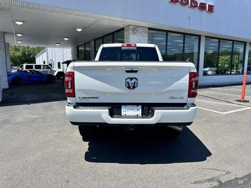 2022 RAM 2500 Laramie Crew Cab 4x4 6'4' Box