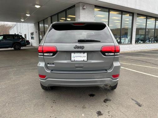 2022 Jeep Grand Cherokee Laredo