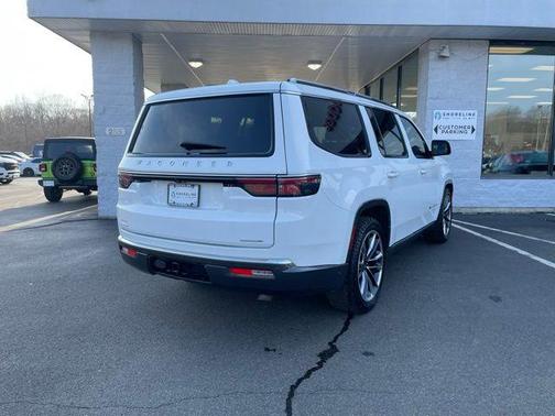 2022 Jeep Wagoneer Series III 4x4