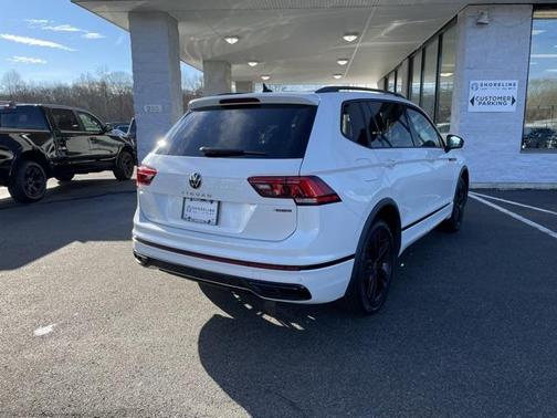 2022 Volkswagen Tiguan 2.0T SE R-Line Black 4MOTION
