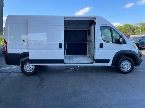 Bright White Clearcoat 2025 RAM ProMaster 2500 Tradesman