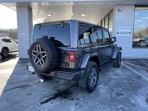 2025 Jeep Wrangler 4-Door Sahara 4x4