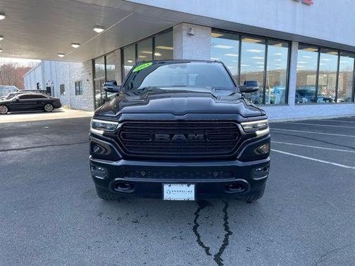 Diamond Black Crystal Pearlcoat 2023 RAM 1500 Limited