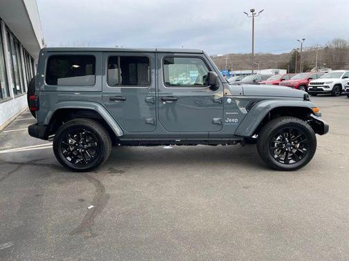 2024 Jeep Wrangler 4xe Sahara