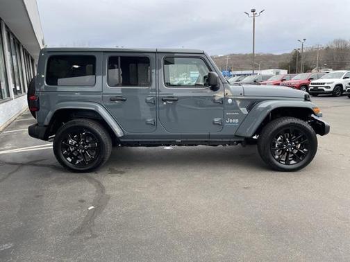 2024 Jeep Wrangler 4xe Sahara