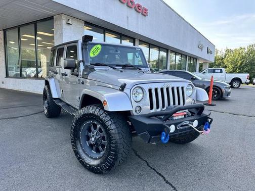2016 Jeep Wrangler Unlimited Sahara
