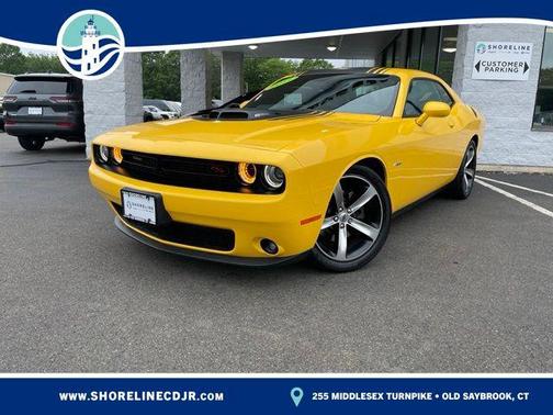 Yellow Jacket Clearcoat 2017 Dodge Challenger R/T
