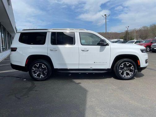 Bright White Clearcoat 2024 Jeep Wagoneer Series III 4x4