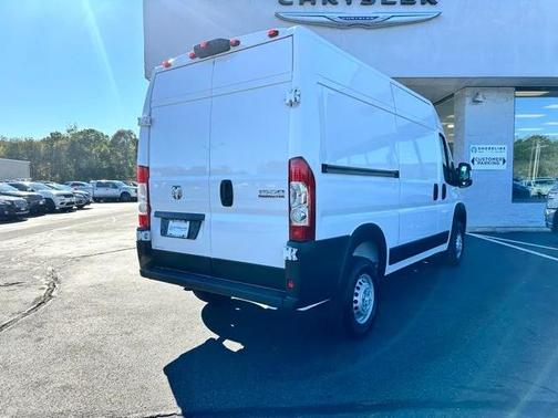 2025 RAM ProMaster 1500 Base
