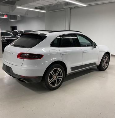 2017 Porsche Macan Base