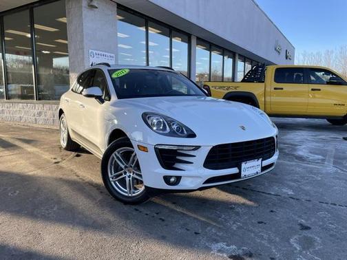 2017 Porsche Macan Base