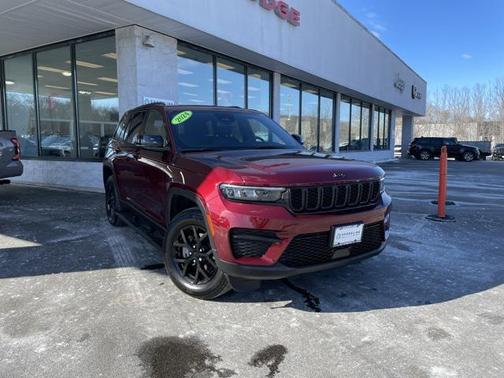 2024 Jeep Grand Cherokee Altitude