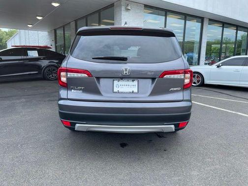Gray 2021 Honda Pilot AWD EX-L