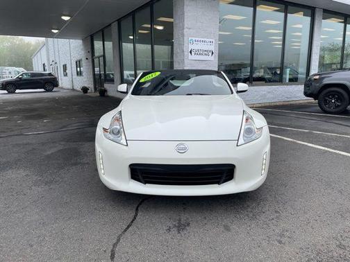Pearl White 2017 Nissan 370Z Touring Sport