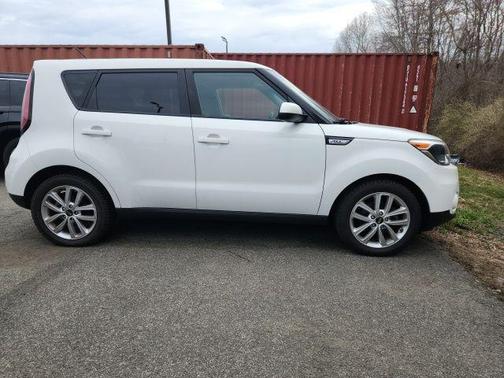 2017 Kia Soul +