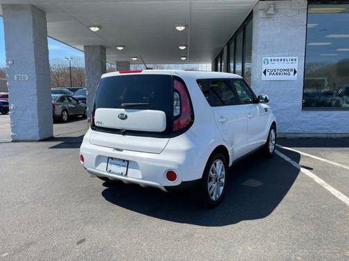 Clear White 2017 Kia Soul +