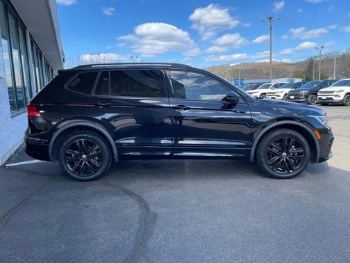 2022 Volkswagen Tiguan 2.0T SE R-Line Black 4MOTION