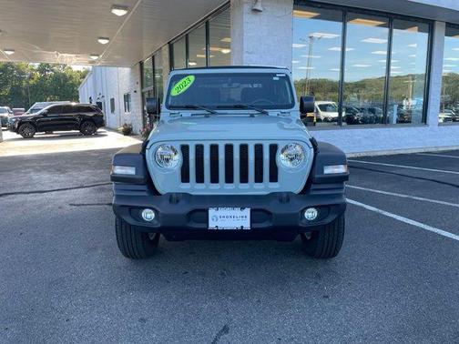 Earl Clearcoat 2023 Jeep Wrangler Sport S