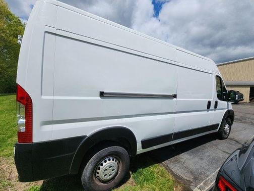 Bright White Clearcoat 2025 RAM ProMaster 2500 Tradesman