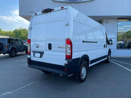 Bright White Clearcoat 2025 RAM ProMaster 2500 Tradesman