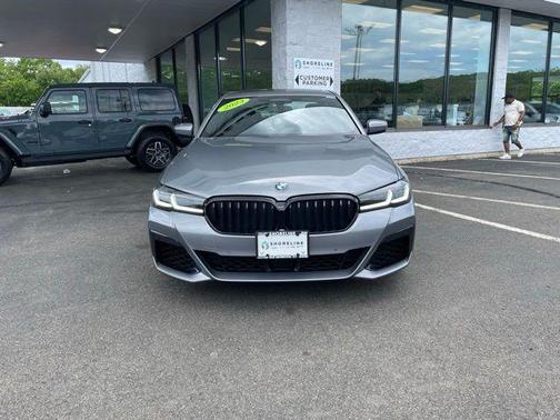 Skyscraper Gray Metallic 2023 BMW 540 i xDrive