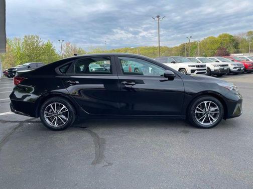 Aurora Black 2023 Kia Forte LXS