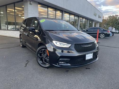 2022 Chrysler Pacifica Hybrid Limited