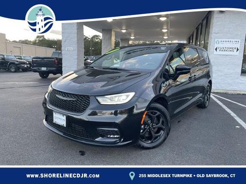 2022 Chrysler Pacifica Hybrid Limited