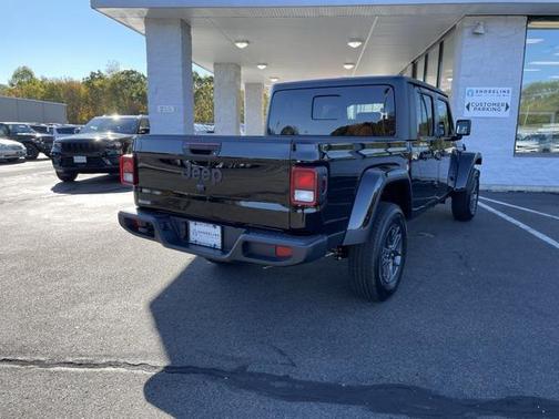 2025 Jeep Gladiator Sport S