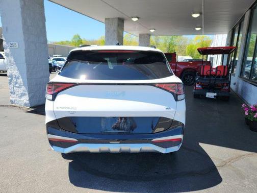Glacial White Pearl 2023 Kia Sportage SX-Prestige