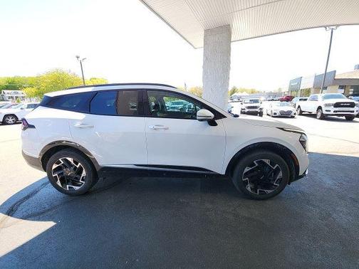 Glacial White Pearl 2023 Kia Sportage SX-Prestige