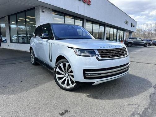 2023 Land Rover Range Rover P530 SE