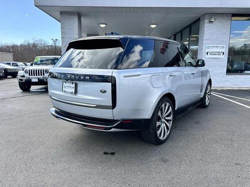2023 Land Rover Range Rover P530 SE