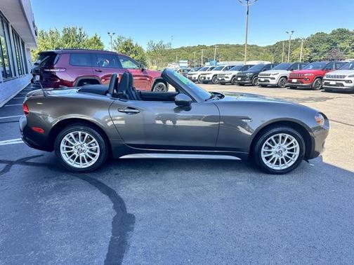 2018 FIAT 124 Spider Base