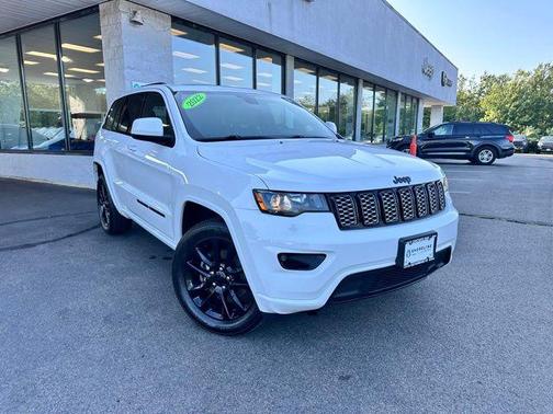 2022 Jeep Grand Cherokee Laredo