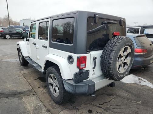 2017 Jeep Wrangler Unlimited Sahara