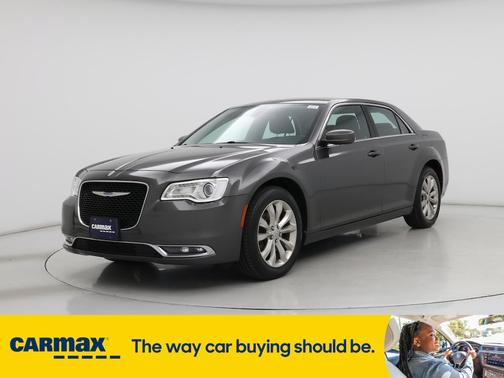 2019 Chrysler 300 Touring
