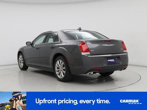 2019 Chrysler 300 Touring