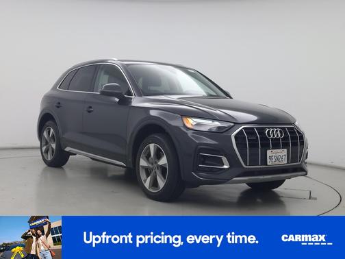 Gray 2023 Audi Q5 Premium
