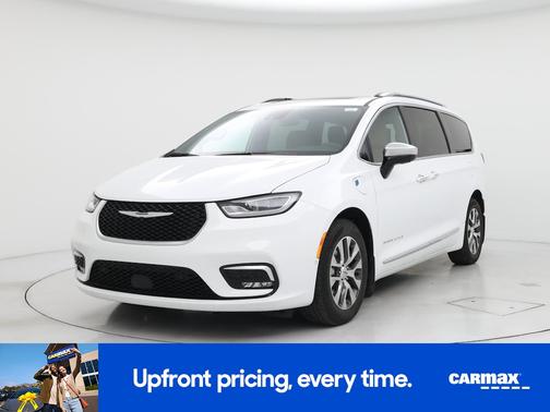 2023 Chrysler Pacifica Hybrid Pinnacle