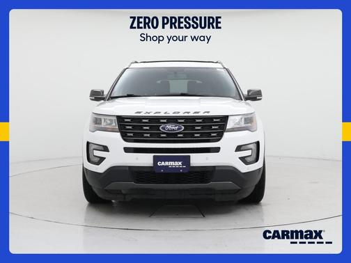 White 2017 Ford Explorer XLT