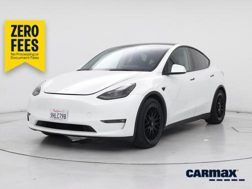 White 2023 Tesla Model Y Performance