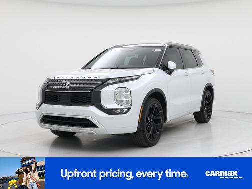 White 2023 Mitsubishi Outlander SEL